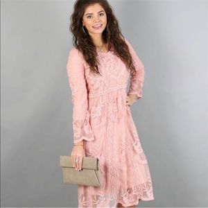 Beautiful mauve lace dress - new